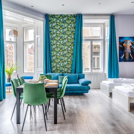 Downtown Delight - Erzsebet Blvd - 13 Ppl Apartamento Budapeste Exterior foto